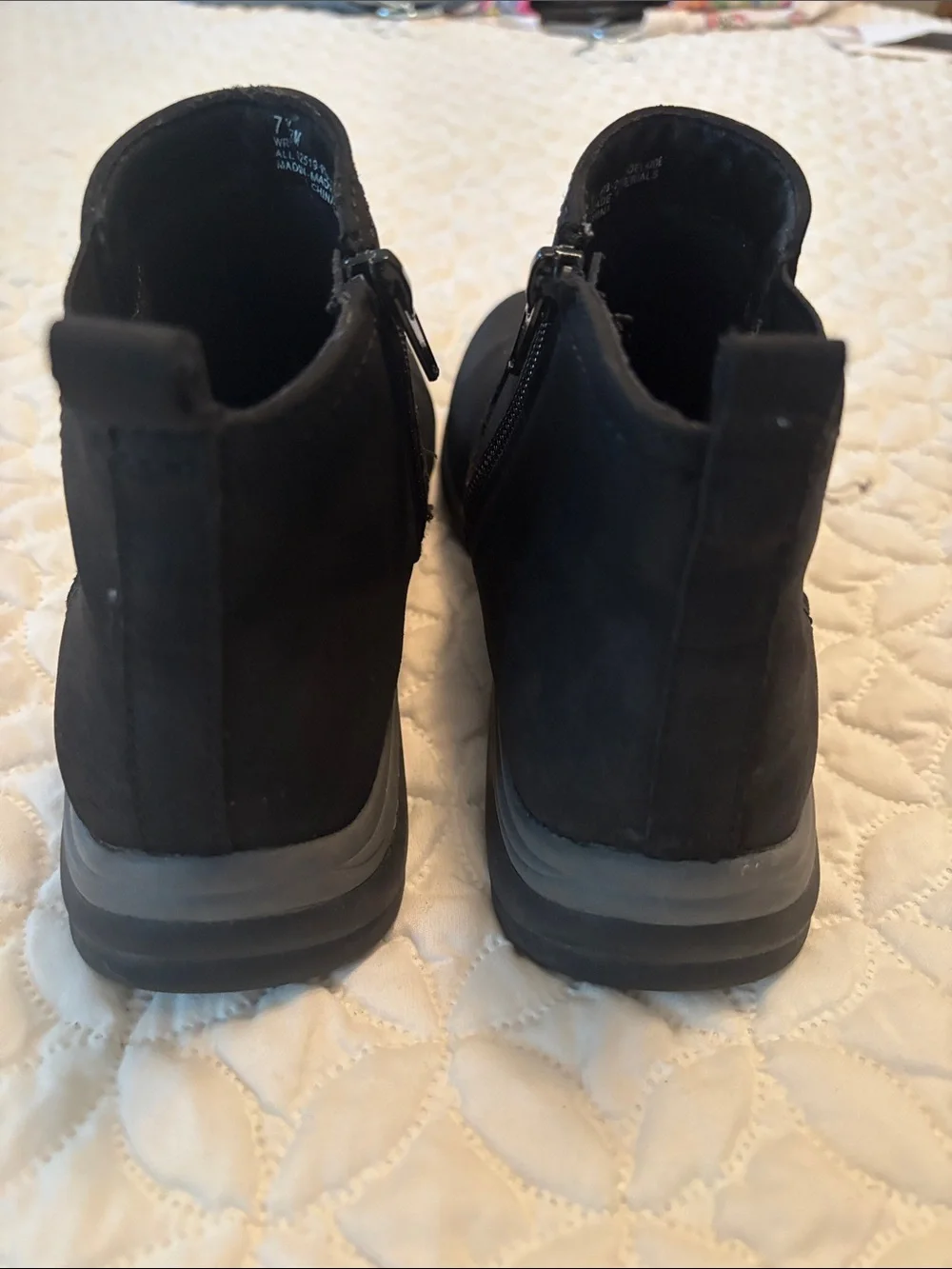 BareTraps stylish black